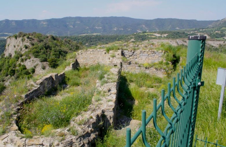 Castell d'Orís i capella de Sant Pere. Ruïnes, Spain